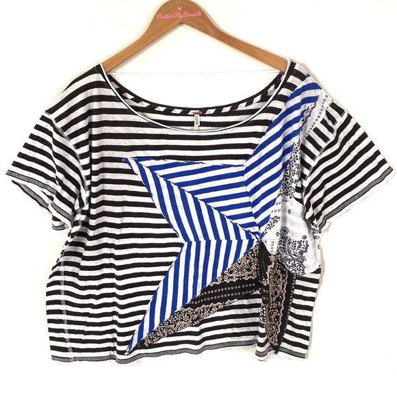 (A6) NEW Free People Head Over Heels Bandana Star Oversized crop tee, Sz M, NWOT - Picture 2 of 7